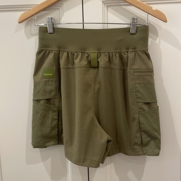 Lululemon WovenAir High-Rise Hiking Short 4"—Great!!  Like New Condition! Size 6 - Picture 8 of 10